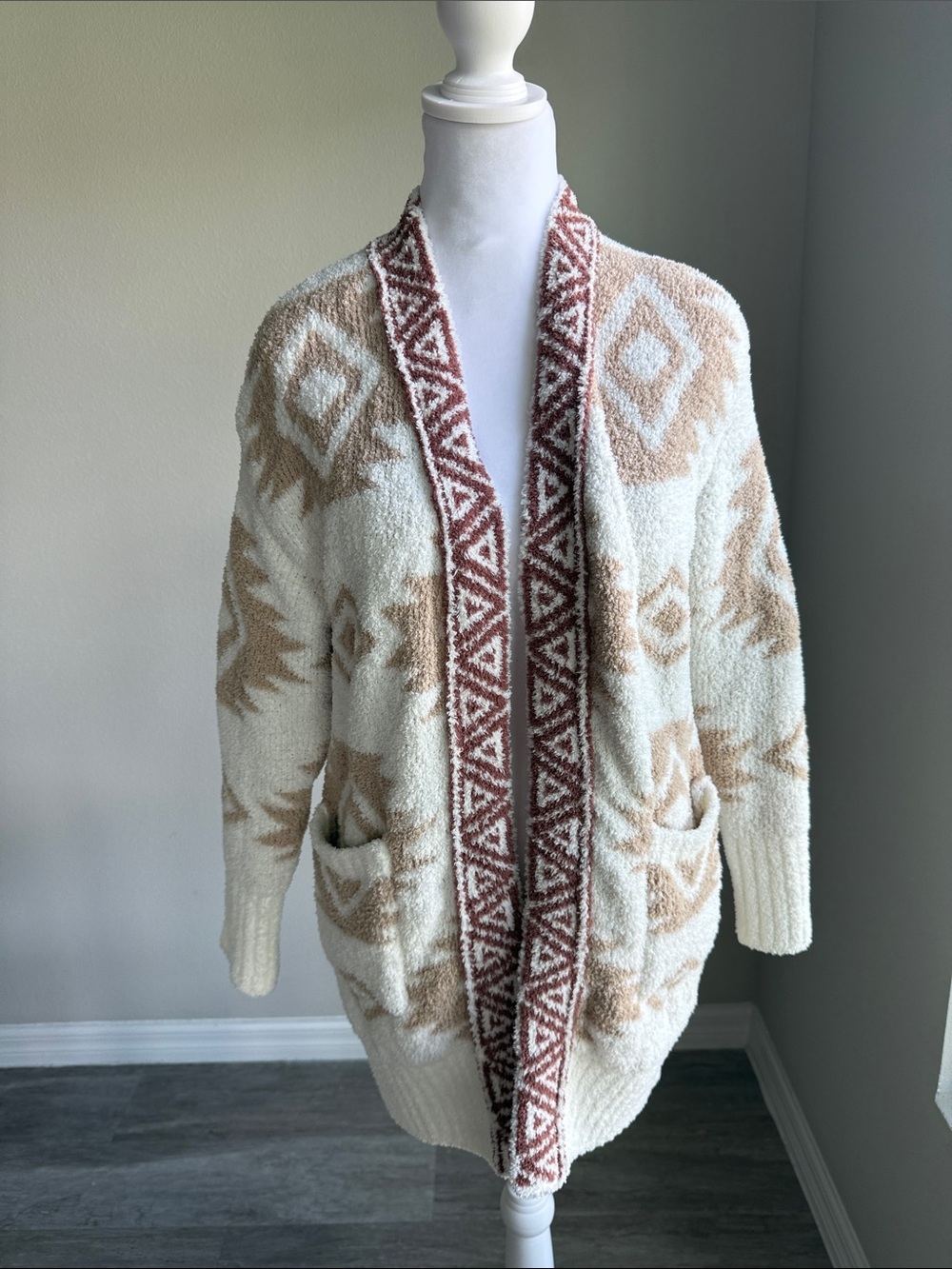 Warm & Cozy Lifestyle by Poof women’s sweater